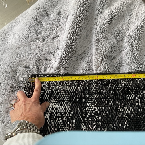 Joseph Ribkoff sequin Skirt - Picture 4 of 4